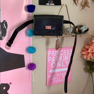 FAUX CROCODILE TEXTURE BELT BAG